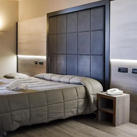 Planet Hotell 4*